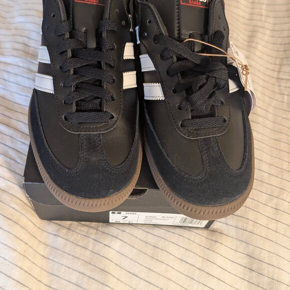 Adidas Samba Shoes- black and white Size 8.5 womens (7 mens) - Picture 8 of 9